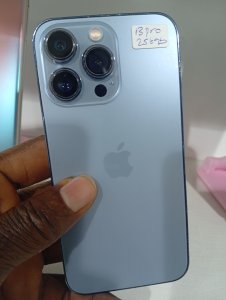 Apple iPhone 13 Pro, 256GB, UK Used Phone