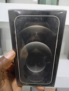 New Apple iPhone 12 Pro 5G, 256GB, 6GB RAM