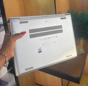 HP ProBook 440 G7, Intel Core i5, 8GB RAM, 256GB SSD NVMe.