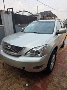 Sharp Registered Lexus RX330