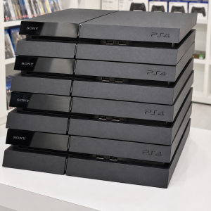 PS4 Console (Original/Fat) with 1 Pad, UK Used